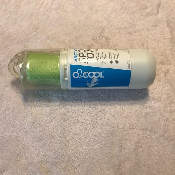 COOLING TOWEL ARCTICLOTH 02 COOL NEW IN CASE 13”x33”(33x84 cms) SPORTS OUTDOORS - Picture 6 of 12